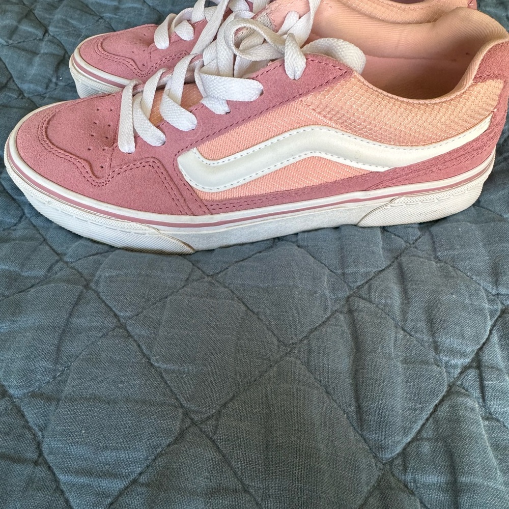 Vans Women's Pink and White Sneakers